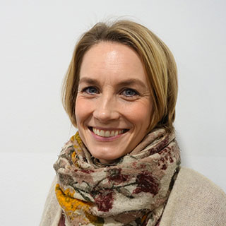 Frau Daniela Keil